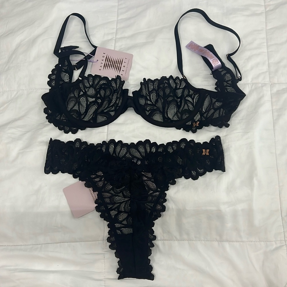 Savage X Fenty Bra & Panty Set